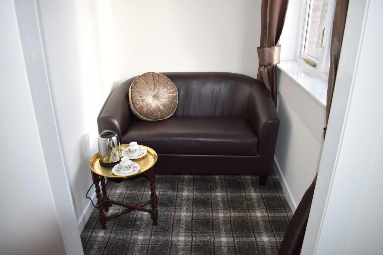 크리프 The Highlandman Station B&B 외부 사진